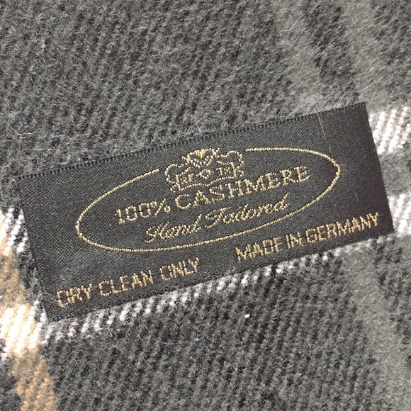 100% CASHMERE plaid fringed Made in Germany NWOT unisex - Picture 2 of 5